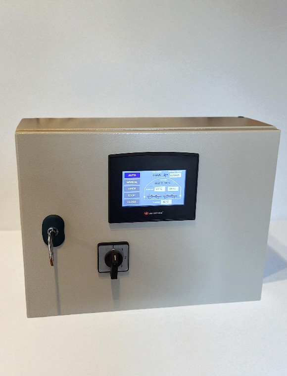 Automatika za ventilaciju plastenika s touch screen-om